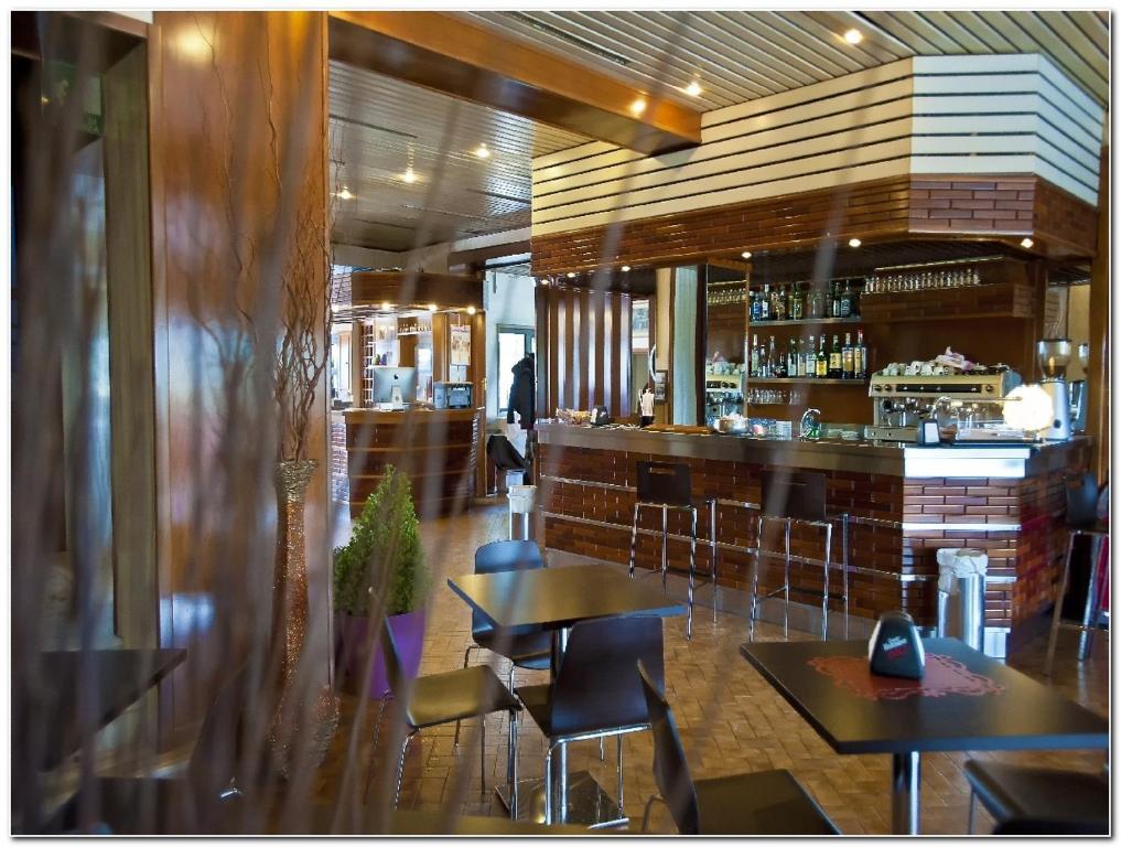 Hotel Veronese Cerignola Extérieur photo