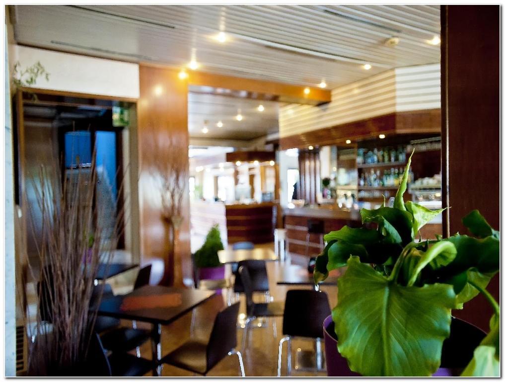 Hotel Veronese Cerignola Extérieur photo